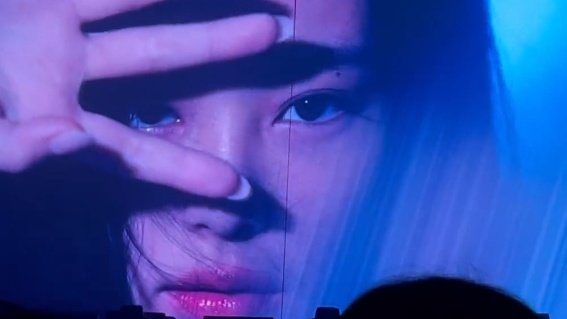 G0THRUBY's tweet photo. jennie kim is so pretty https://t.co/jeIJ3mtSxr