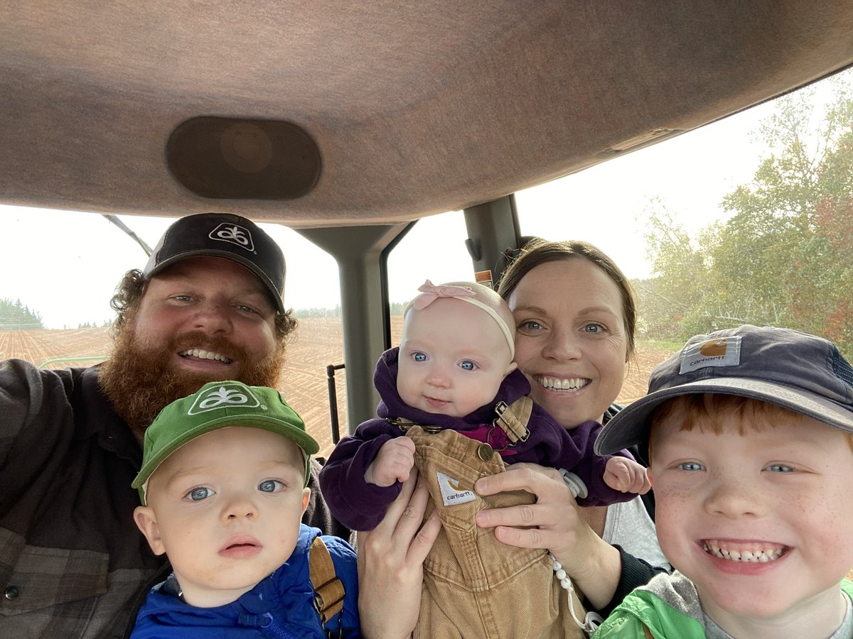 ryanhamill11's tweet photo. The whole gang came out to get some #wheat in yesterday. Strategically after the @PioneerSeedsCA plots went in. #plant23 #fullcab @Carhartt https://t.co/uGjoKBF8cL
