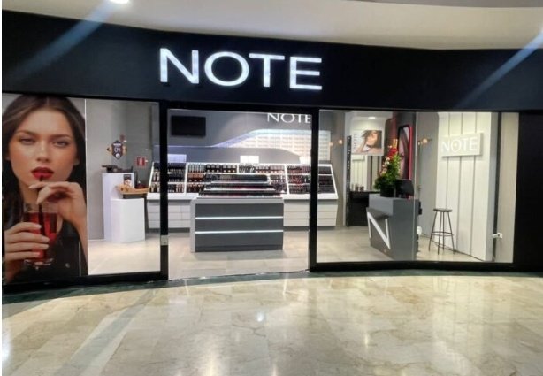 Un dulce momento🥂para agradecer a la vida ¡esta oportunidad!👏👏👏 ¡¡¡salud!!! 

Un gran logro profesional ❤ 6 años con la marca...ahora con la 7ma. tienda NOTE 💫 @tolon_fm 

#Estilismo y #makeup <a href="/guzmaniave/">Guz</a> ¡me encantó! 🥰 ¡Muchas gracias!

#beautytime #éxito #bendiciones