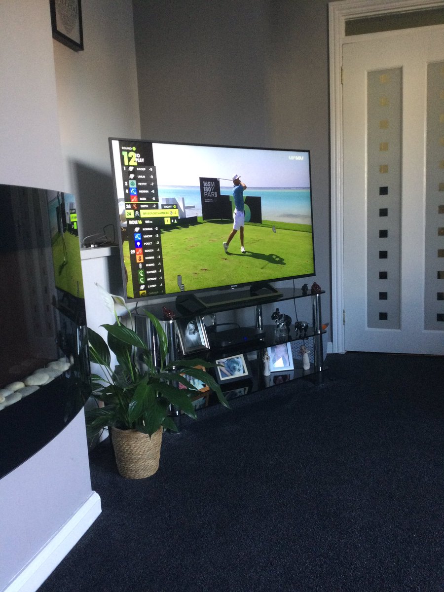 CllrMcLeod's tweet photo. Relaxing at home watching the @LIVGolfInv from sunny 😎/cold 🥶@scotgolfcoast in Scotland. Gutted I can’t be with Liv Golf today 👍😂🏌️♂️❤️👏 #LIVGolfInv 🏌️♂️⭐️⭐️⭐️⭐️⭐️ https://t.co/HE4UlmkWnW