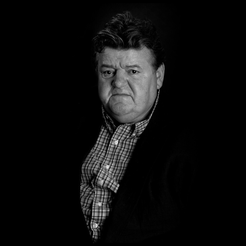 jamesroyclarke's tweet photo. The late great Robbie Coltrane who I shot for The Times back in 2008. Great actor and a real gent. Loved him in The Comic Strip and Cracker.

#robbiecoltrane #blackandwhiteportrait https://t.co/2LWIyb1RPJ