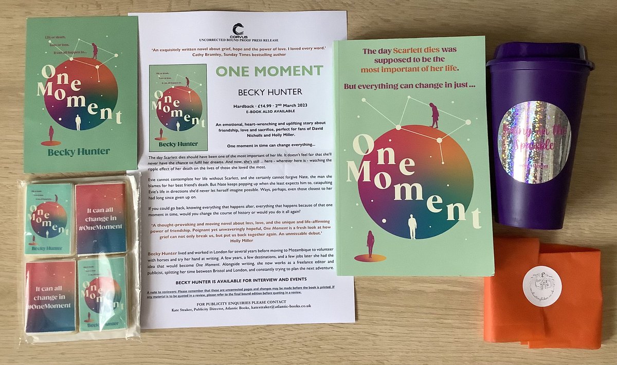 What totally stunning surprise #bookpost! Thank you so, so much @Bookish_Becky for your gorgeous sounding #OneMoment coming from @CorvusBooks on 2nd March 2023. I think I’ll adore this one 😘 Love the fab @Bakedbygriselda One Moment themed biscuits too.