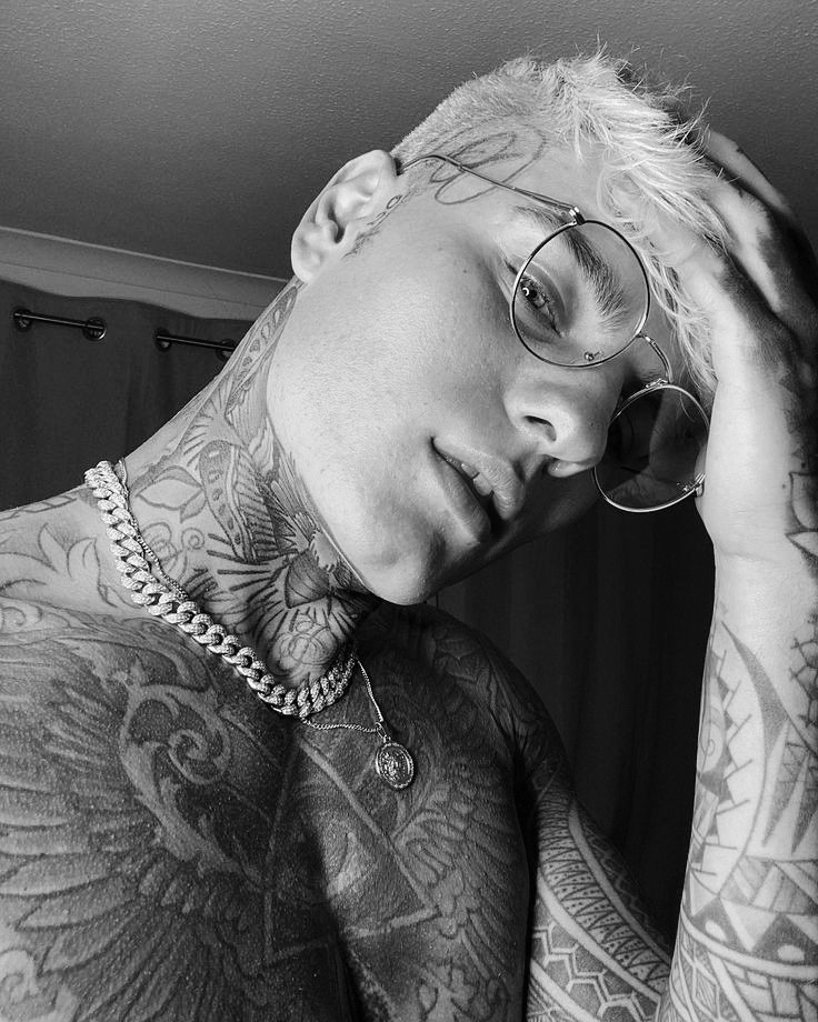 ↝ Connor Kern As Steph Blake S.