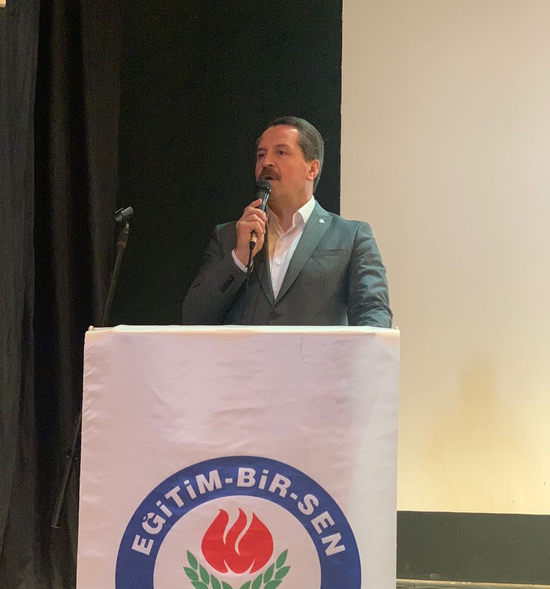 Öğretmenlik Meslek Kanunu Geliştirilsin İstiyoruz

Çözüm odaklı sendikacılığınızın gereği olarak;nasıl bir kanun olmalı diye politika belgesi niteliği taşıyacak kanun tasarısı çalıştık.

Tasarımız son aşamada. ‘ÖMK’nın çıkmış olması önemli ama biz istiyoruz ki yeterli olsun.