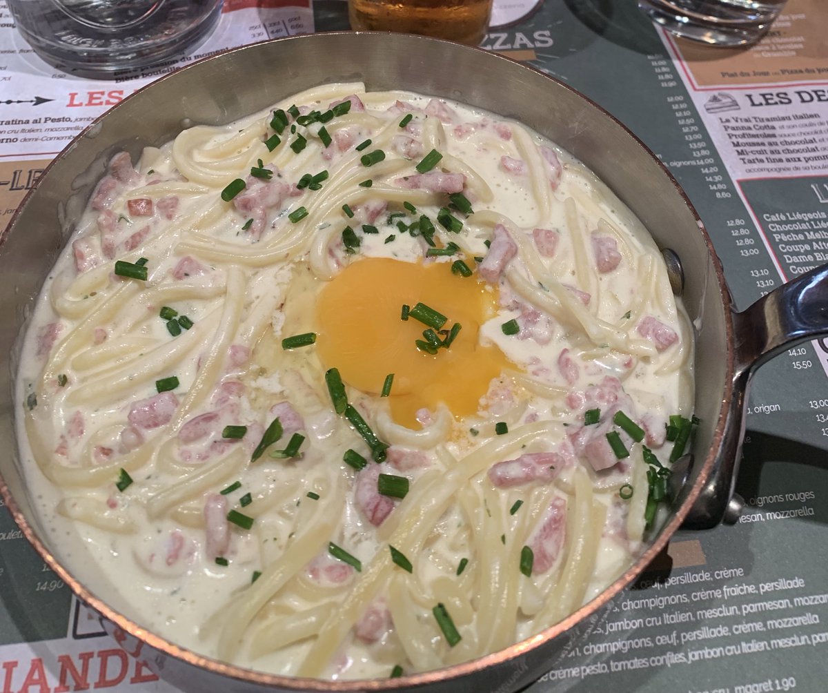 trancyclaire's tweet photo. Je mange des pâtes « carbo » je vais pleurer c’est dégueulasse https://t.co/vQG7SPYYNa