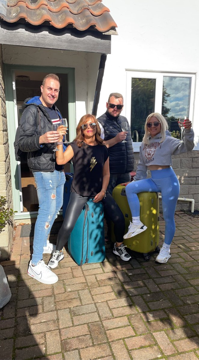 CatThornton4's tweet photo. #teamprimary #grancanaria #mightnotcomeback #wishusluck https://t.co/qL8Jry02y8