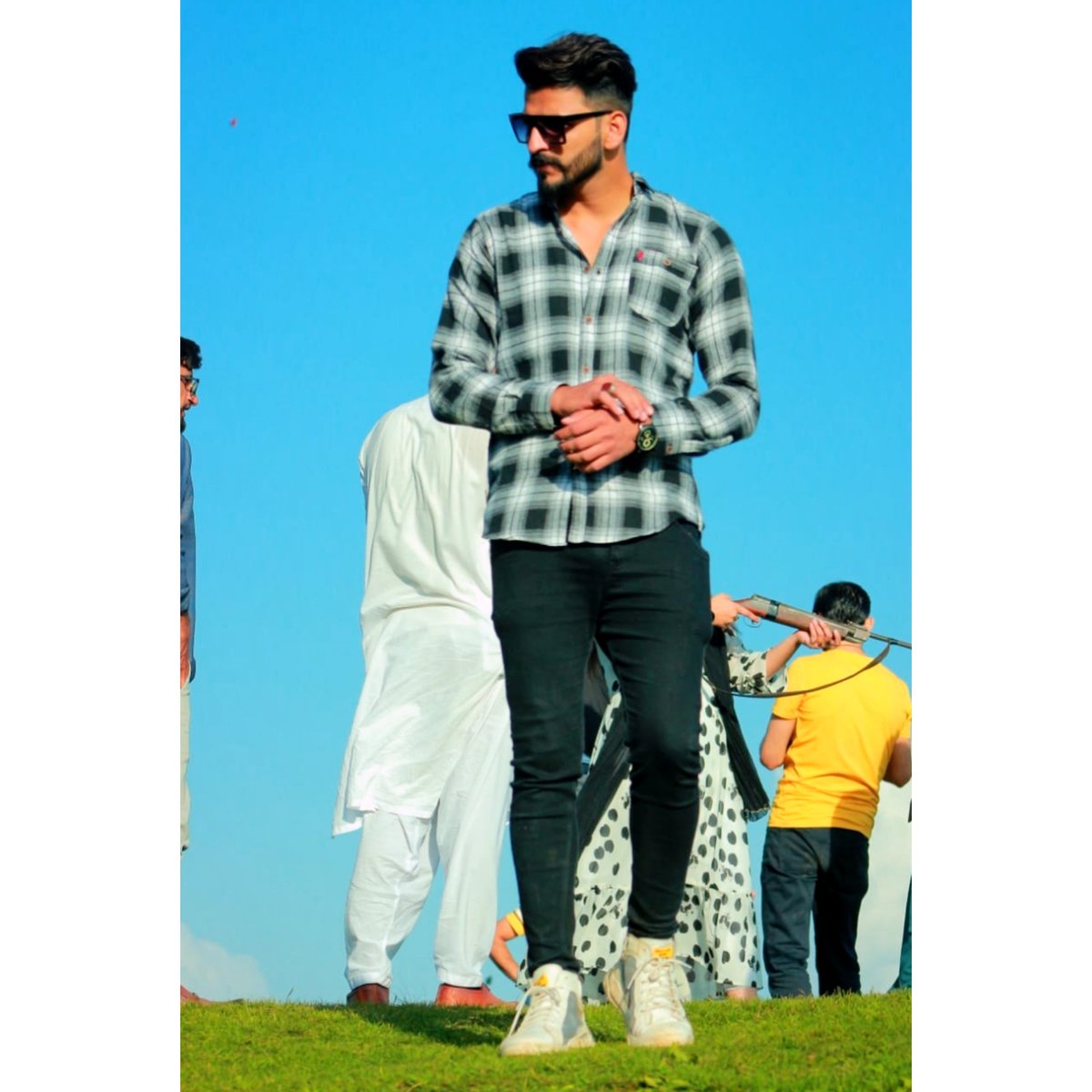 paracha_ha's tweet photo. #NewProfilePic https://t.co/UoL2iwGnLc