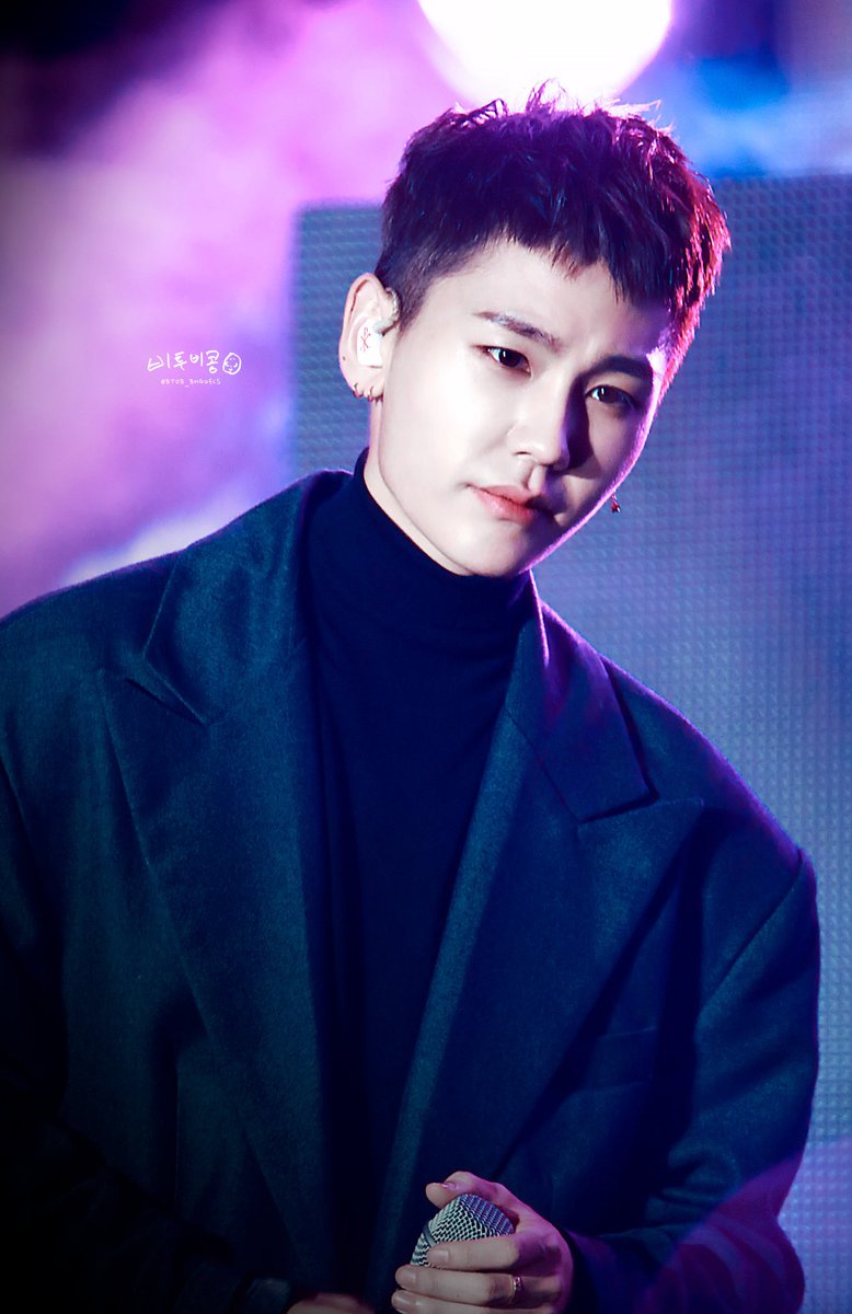 WaitingFor_1004's tweet photo. 171015 Ilhoon Daegu K-pop Concert
@BTOB_ILL
©logo 

#정일훈 #Ilhoon #WaitingForIlhoon https://t.co/4qr744BMsU