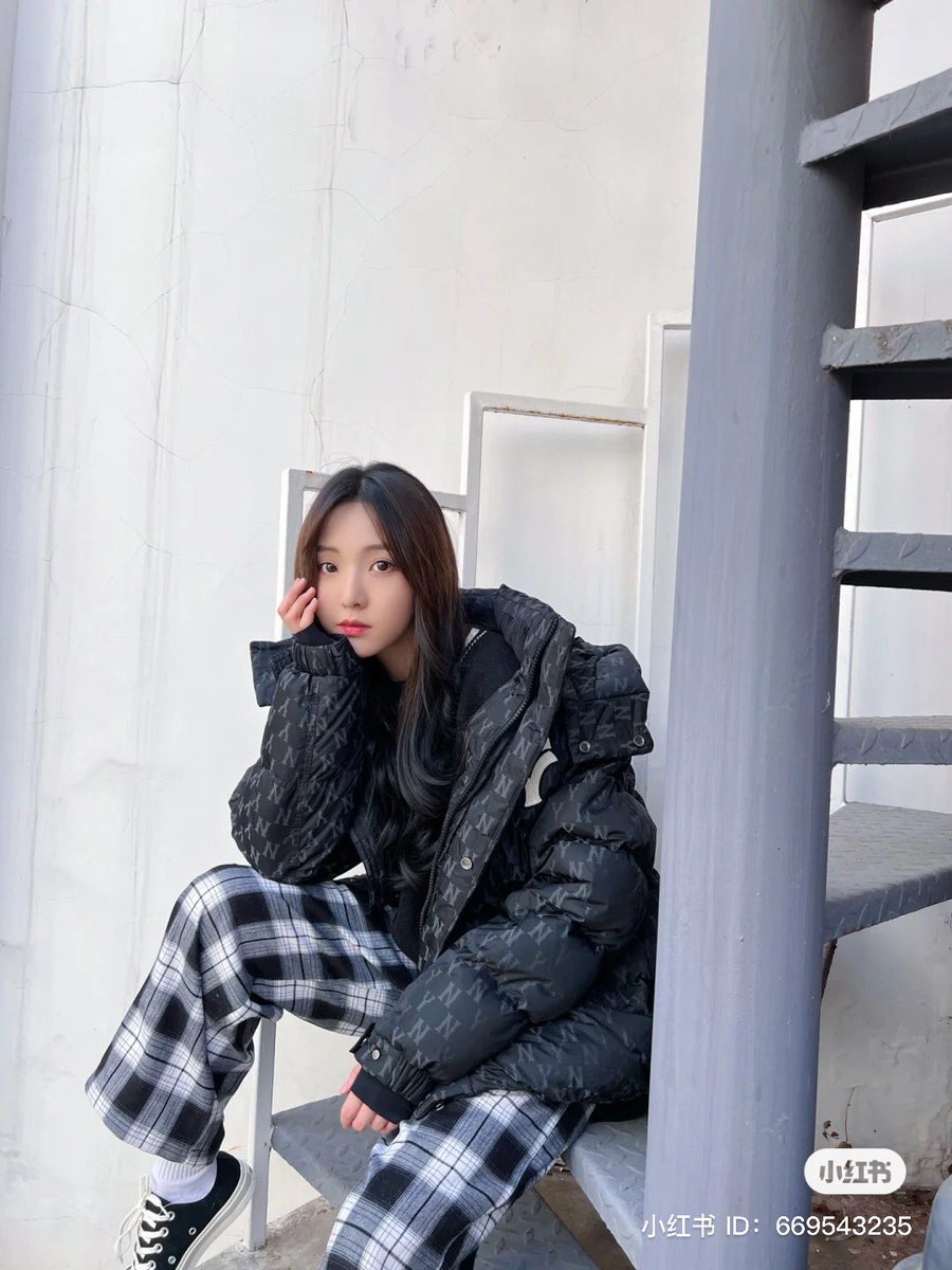 NeneThaiFans's tweet image. 15.10.22 • Nene's Xhs Update

น้องเนเน่มาอัพรูปในแอพแดงค่า ไปกดหัวใจกันได้นะคะ 💕
🔗 xhslink.com/P2V0wk

#เนเน่ #Nene郑乃馨 #ネネ #네네 #정나이신 #郑乃馨 #Zhengnaixin #TrịnhNãiHinh #ເນເນ່