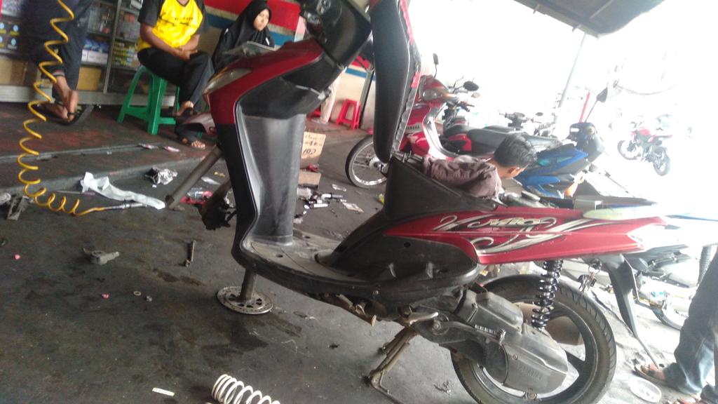Sastrojendro91's tweet photo. Temen perjuangan dari nol tanpa campur tangan bangsa asing ๐
Tetep semangat 45
#grosirsnack #grosirmakananringan #alfamotor #bandungan #alunalunbandungan https://t.co/rcnLL5BprC