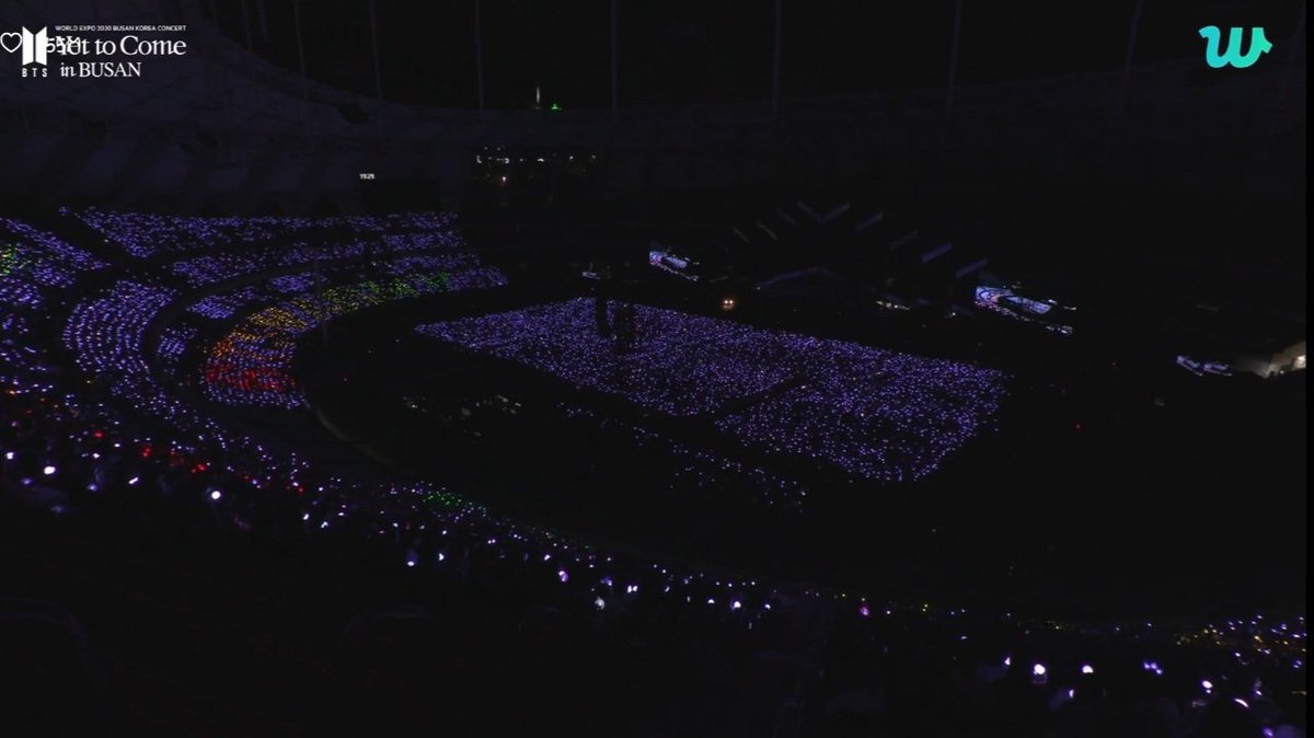 bts_1332010's tweet photo. I was so sad that I didn't go but at least I watched 😭 😔
And it was so beautiful!!! https://t.co/kdNV39Qowf