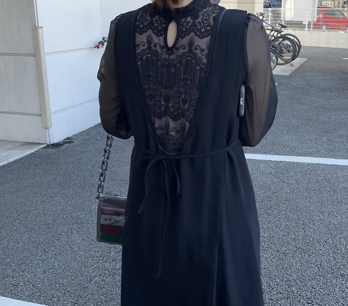 13tlea's tweet photo. お呼ばれドレスはameri vintage🖤💍 https://t.co/bhMbjecb3B