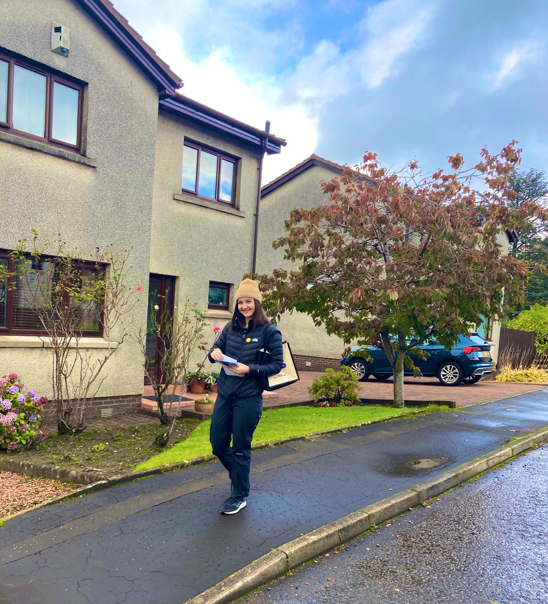 Ian McAllan (@ianmcallansnp) on Twitter photo Great morning out in Carluke with <a href="/MairiMcAllan/">Màiri McAllan</a> and a huge team of <a href="/ClydesdaleSnp/">Clydesdale SNP</a> stars ⭐️
#ItsTime #YES Great morning out in Carluke with <a href="/MairiMcAllan/">Màiri McAllan</a> and a huge team of <a href="/ClydesdaleSnp/">Clydesdale SNP</a> stars ⭐️
#ItsTime #YES