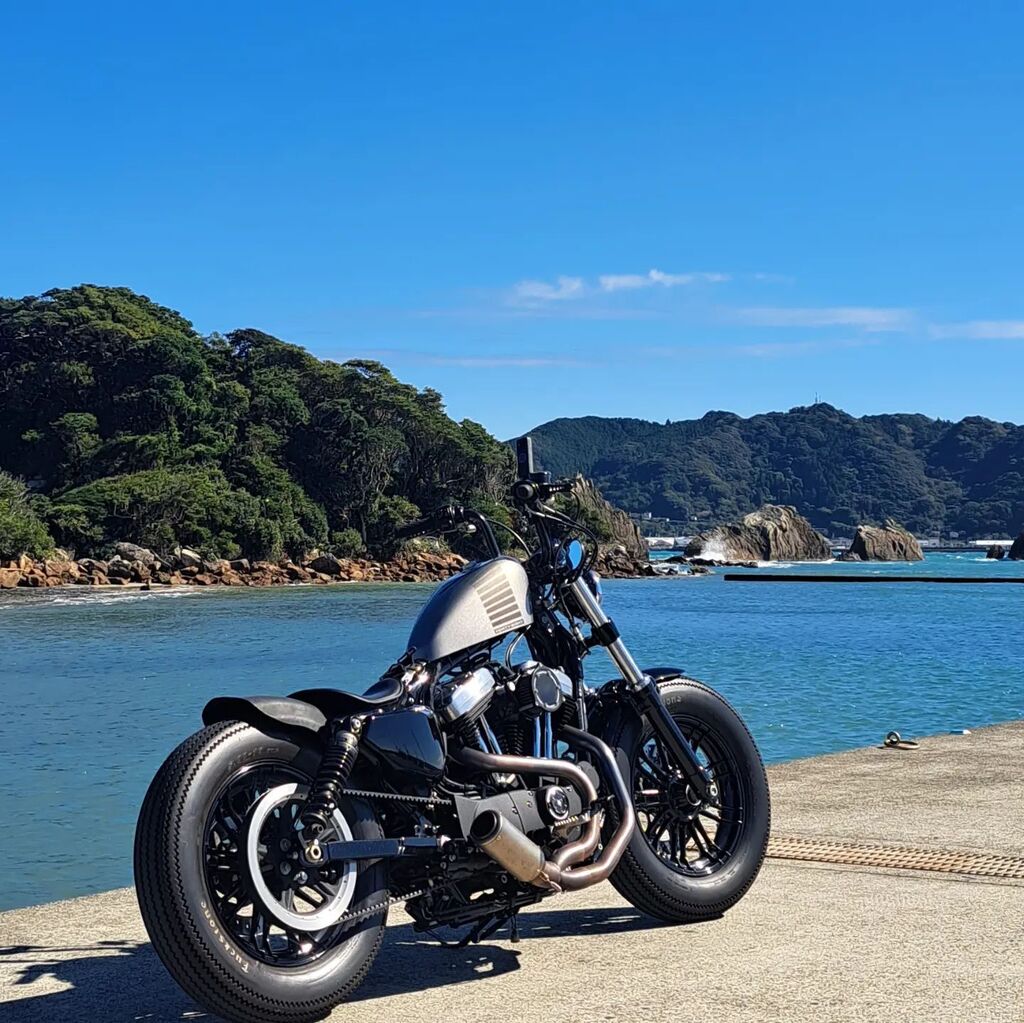 dadakram's tweet photo. ぽかぽか陽気のバイク日和、

#スポーツスター
#SPORTSTER
#XL1200X https://t.co/AEYO5W1cUn