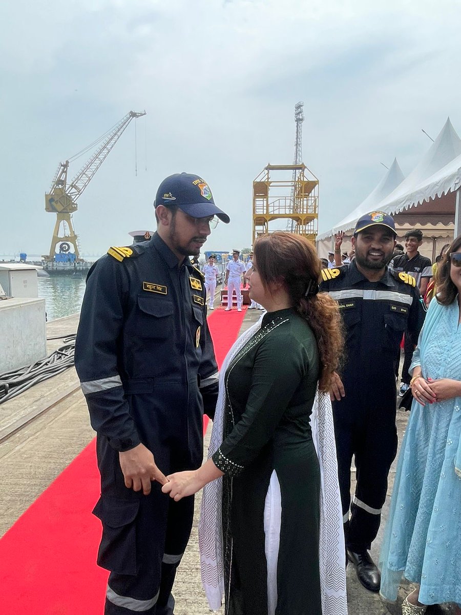 IN_WNC's tweet photo. #INSVela, the fourth Kalvari class submarine, returned this morning after an eventful eight-and-a-half-month deployment away from base port. Indeed, a true testimony to #TeamVela’s professionalism and perseverance.
@DefenceMinIndia
@AjaybhattBJP4UK
@drajaykumar_ias https://t.co/QlRVLl2Hm3