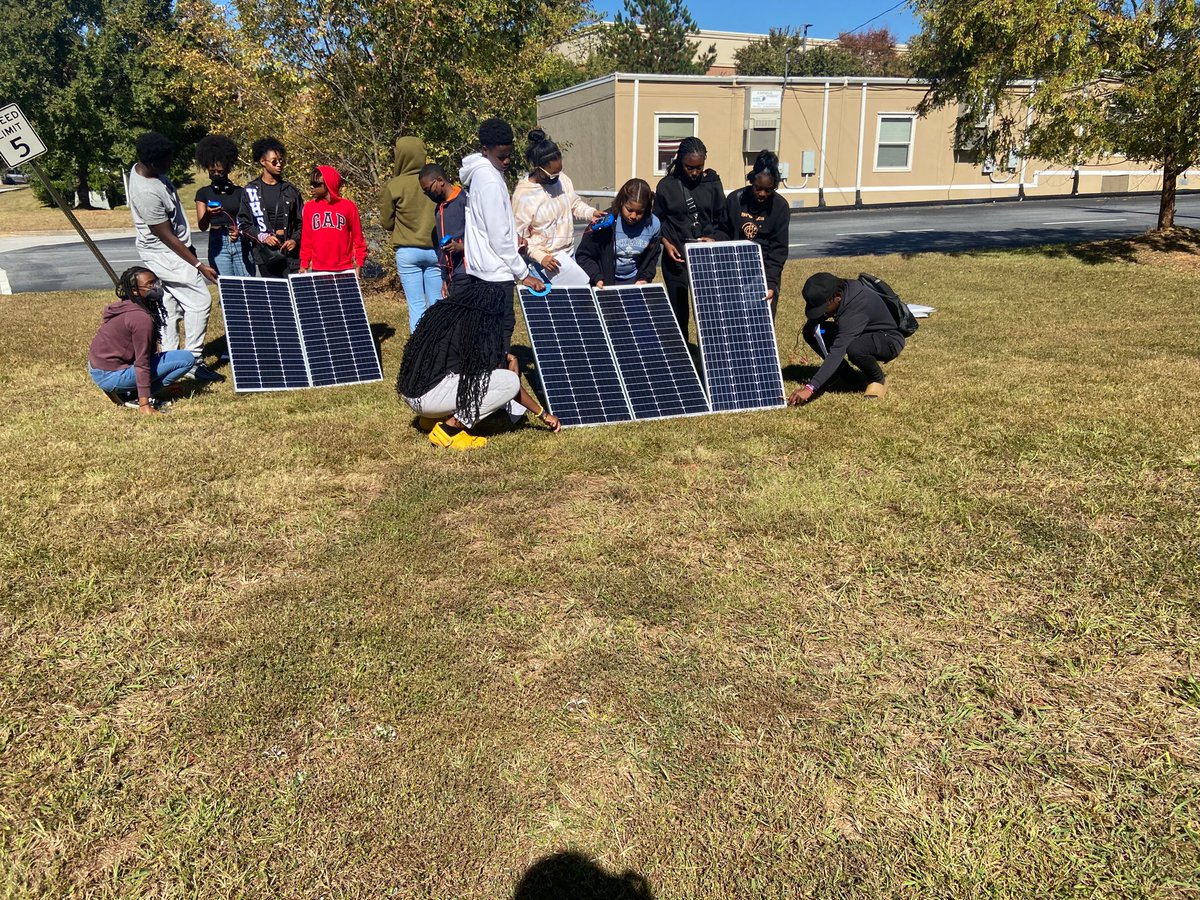 Students are taking advantage of today’s beautiful weather by testing solar panel output for their greenhouse build in partnership with Revitalize Our Communities Inc. Stay tuned for progress updates #ACADEMICS #ONEWestlake <a href="/JarvisAdamsEdu/">Jarvis Adams</a> <a href="/cece_johnson11/">Cecelia A Johnson</a> <a href="/OneWestlake/">Westlake Lions</a>