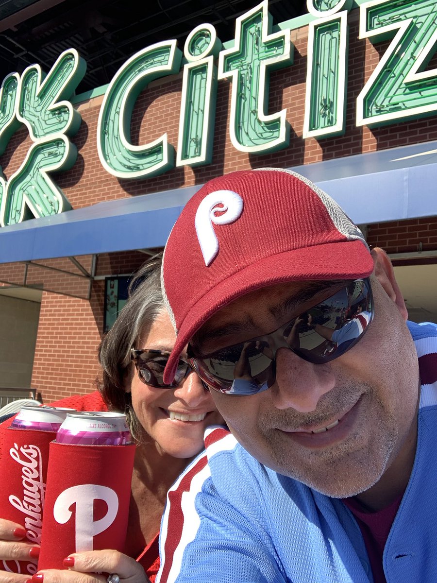SurrogateChila's tweet photo. Let’s go ⁦@Phillies⁩ #redoctober https://t.co/MbJZQO7SxP