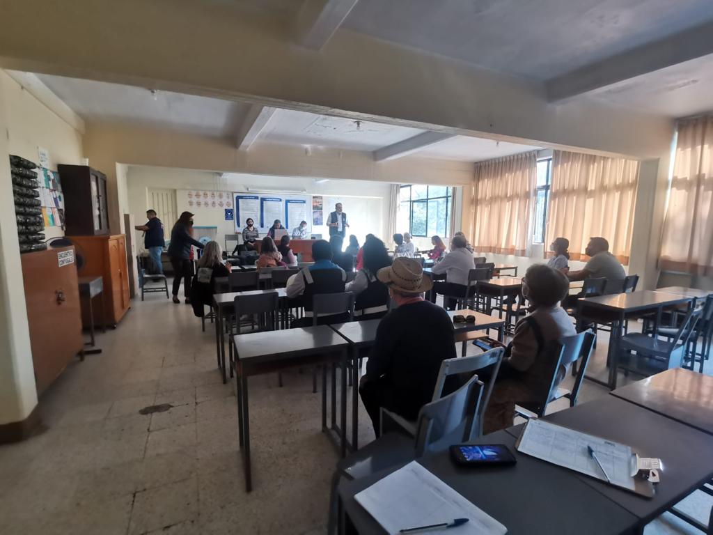 Participacion_M's tweet photo. Reunión de seguimiento con los vecinos de la Colonia Irrigación sobre la nueva sede de la Embajada de Estados Unidos. #participacionmh #MH #SomosMH #participamh https://t.co/aX1OCJzWHi