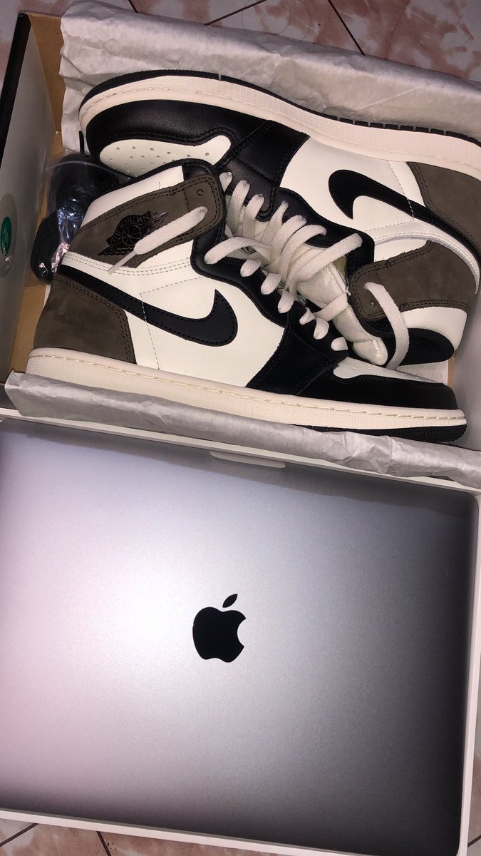 itsSydNFT's tweet photo. Started from the bottom, now weโre ๐ซถ๐ผ
I was able to replace my stolen macbook wayback 2018 with a brandnew one + j1 mocha ๐ซถ๐ผ thank you @SLNotifyIO
#SLFlashbackFriday https://t.co/LfKkAuH2zn