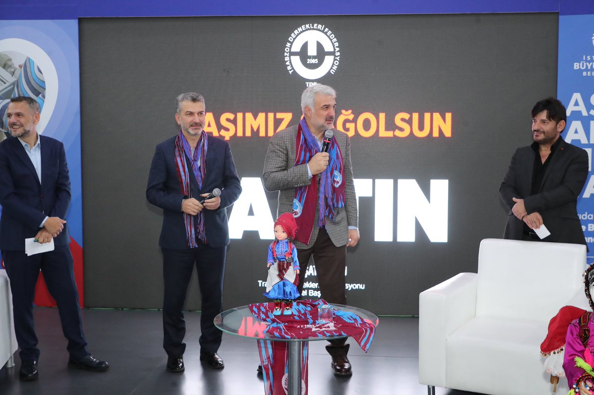 osmannnurika's tweet photo. Trabzon; Sultan Fatih’in emaneti,Sultan Süleyman’ın beşiği,Yavuz Sultan Selim'in dünyayı dize getirdiği varoluş otağı...

Trabzon duruşuyla ve kimliğiyle ülkemizin kilit taşı olan şehirlerindendir.

#YüzYüze100Gün @drsezginmumcu

📍 Trabzon Tanıtım Günleri https://t.co/sGCi4OLou1