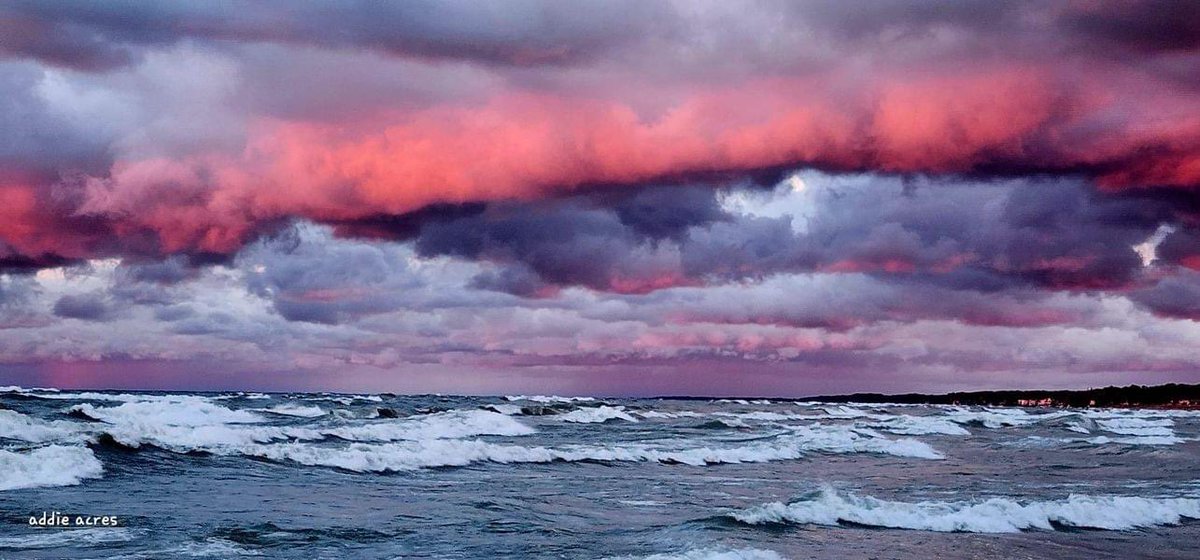 HeartOTXHeartMD's tweet image. “Leadership is not about being in charge. 

Leadership is about taking care of those in your charge.”

-Simon Sinek