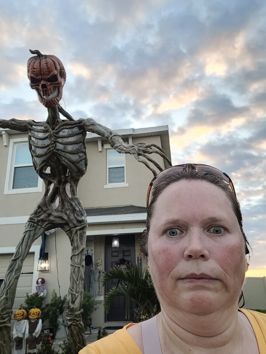 Tambu_Tracey's tweet photo. Dopey week 16. 17 mile training run and a few character stops along the way.  

https://t.co/HnxetbOvXn

#dopeychallenge #dopey2023 #longestrunever #dopeystrong #firstmarathon #rundisney #teamintraining #teamnuun #LLS #endbloodcancer https://t.co/Qqf0sEg2dG