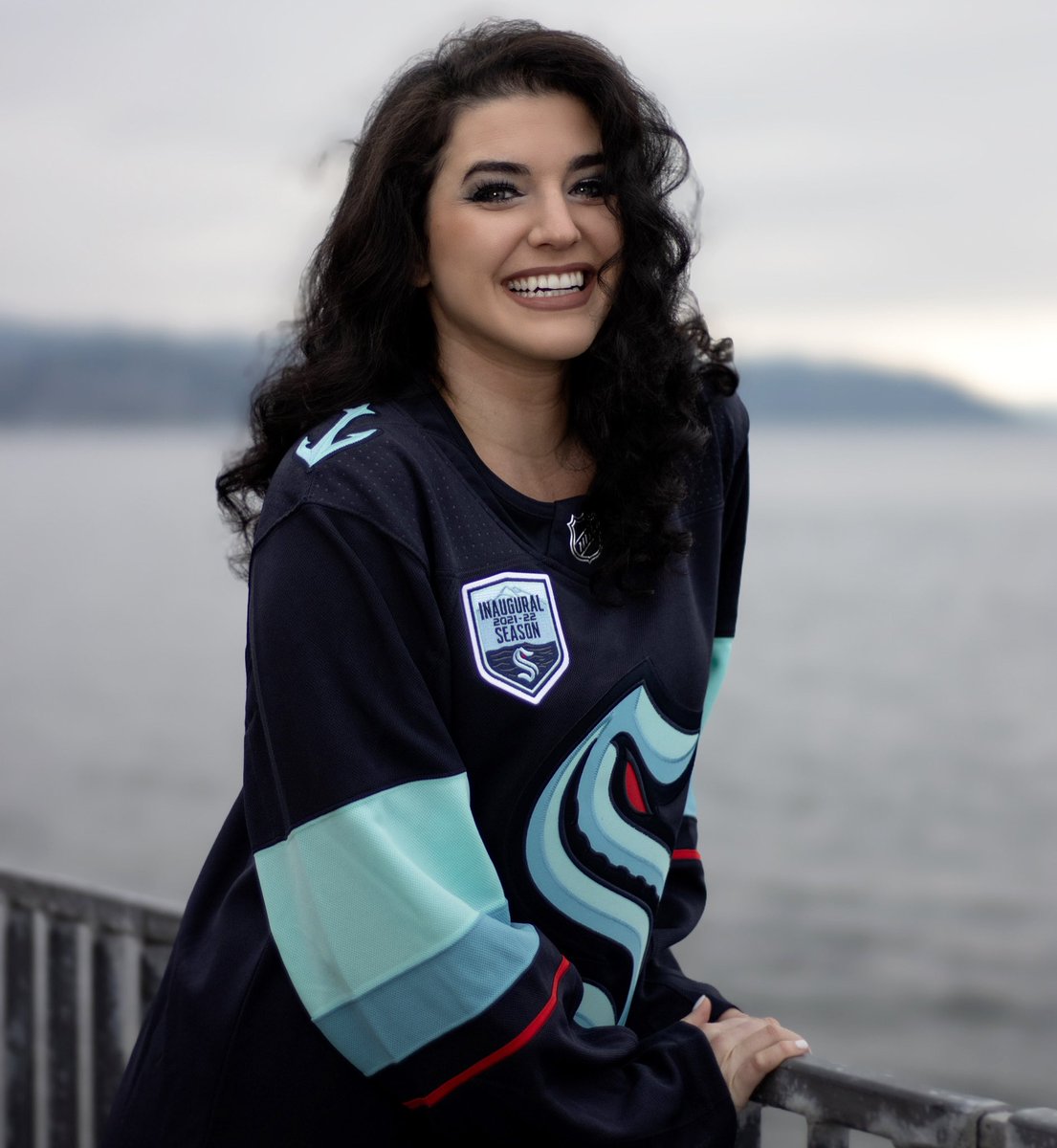 angelicasalem's tweet image. The night is FINALLY HERE!!! #SeaKraken Home Opener - Season 2  🦑 WHO IS READY?! @seattlekraken @ClimateArena 

#inarenahost #gamehost #host #emcee #seattlekraken #seattle #kraken #climatepledgearena #krakencrew #nhl #homeopener