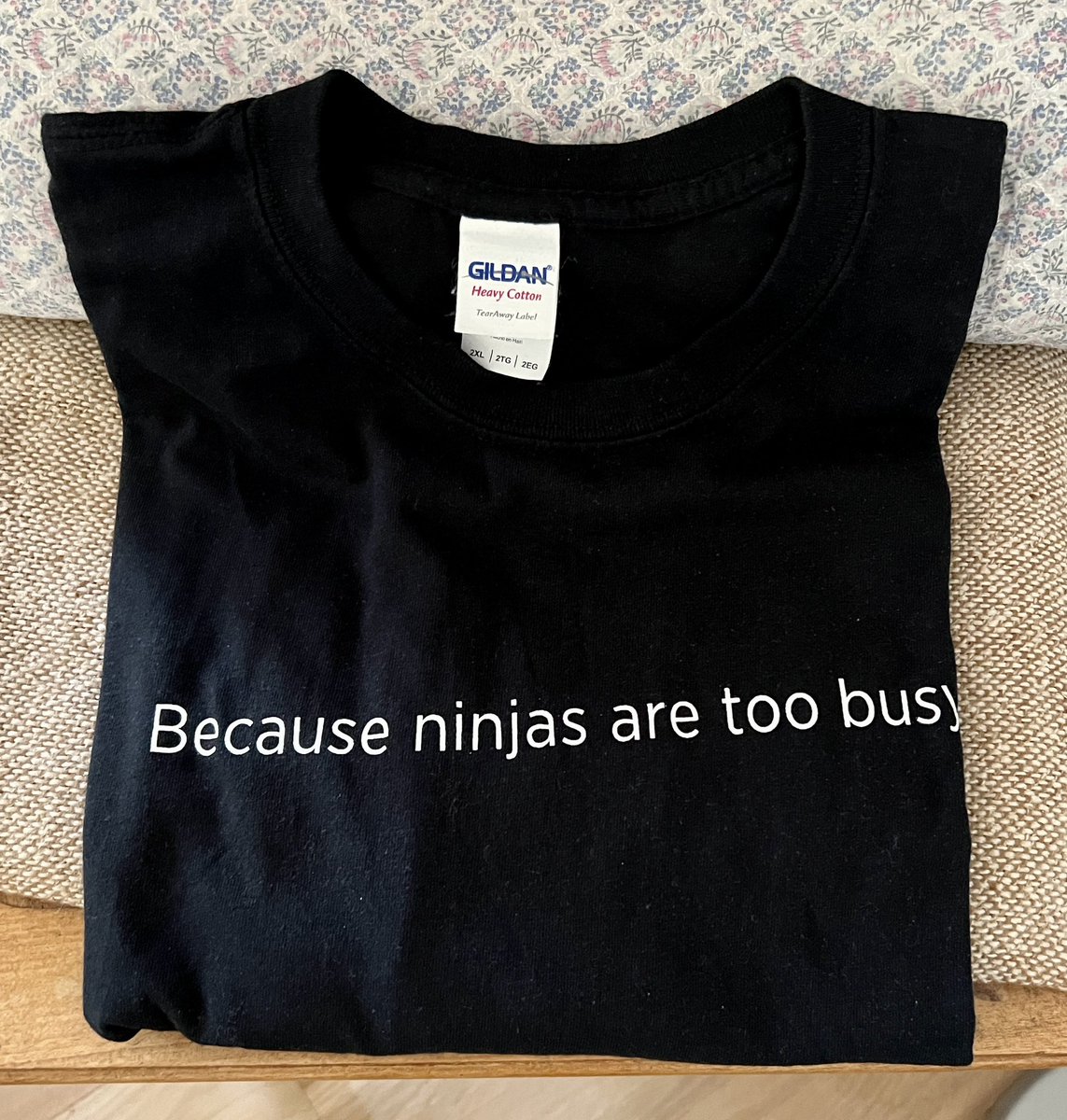 Jackobli's tweet image. Ah, noch ein altes T-Shirt von #ThinkGeek im Schrank gefunden. 😂