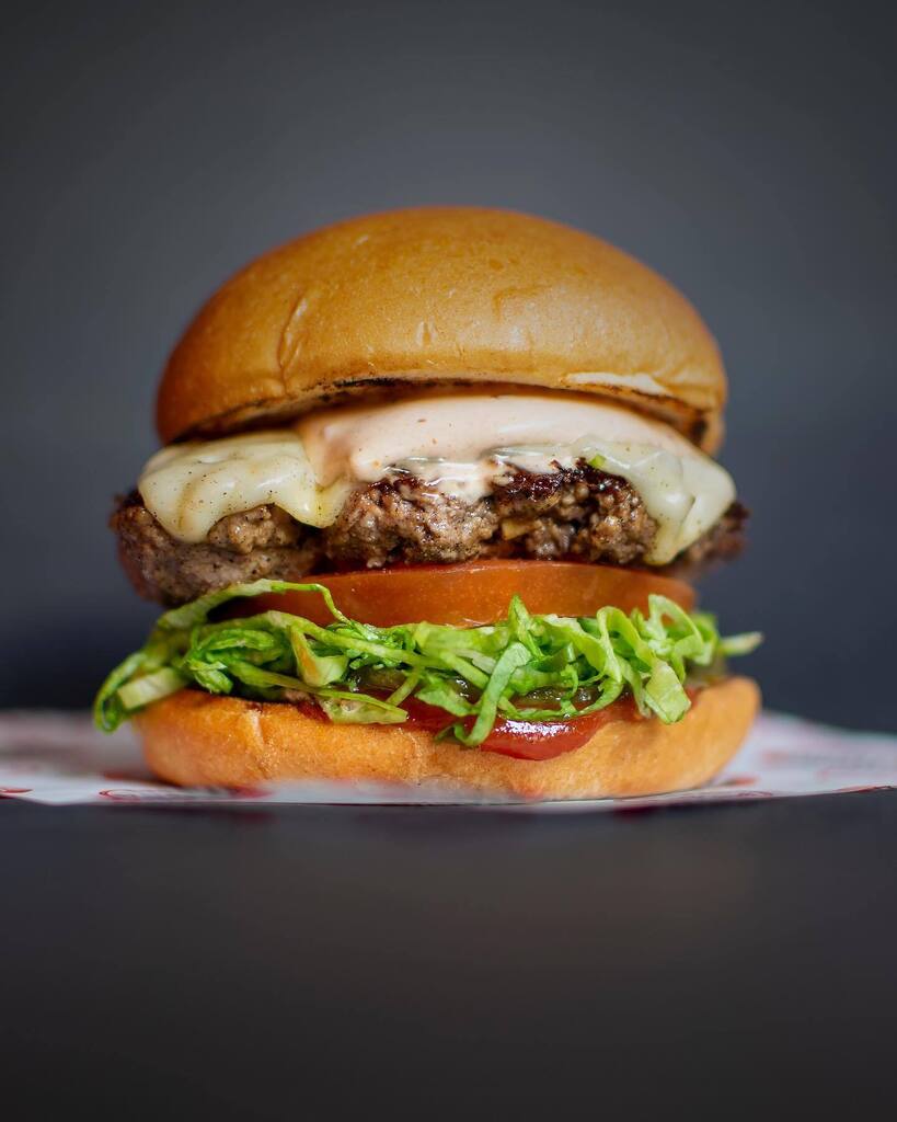 This beauty and others are waiting for you across London!
Did you know one of our locations in Birdies is just few meters away from the new Battersea Power station?  We have our usual menu but also loads of smaller dishes perfect to share along cocktails… instagr.am/p/CjvVXU-o2qZ/