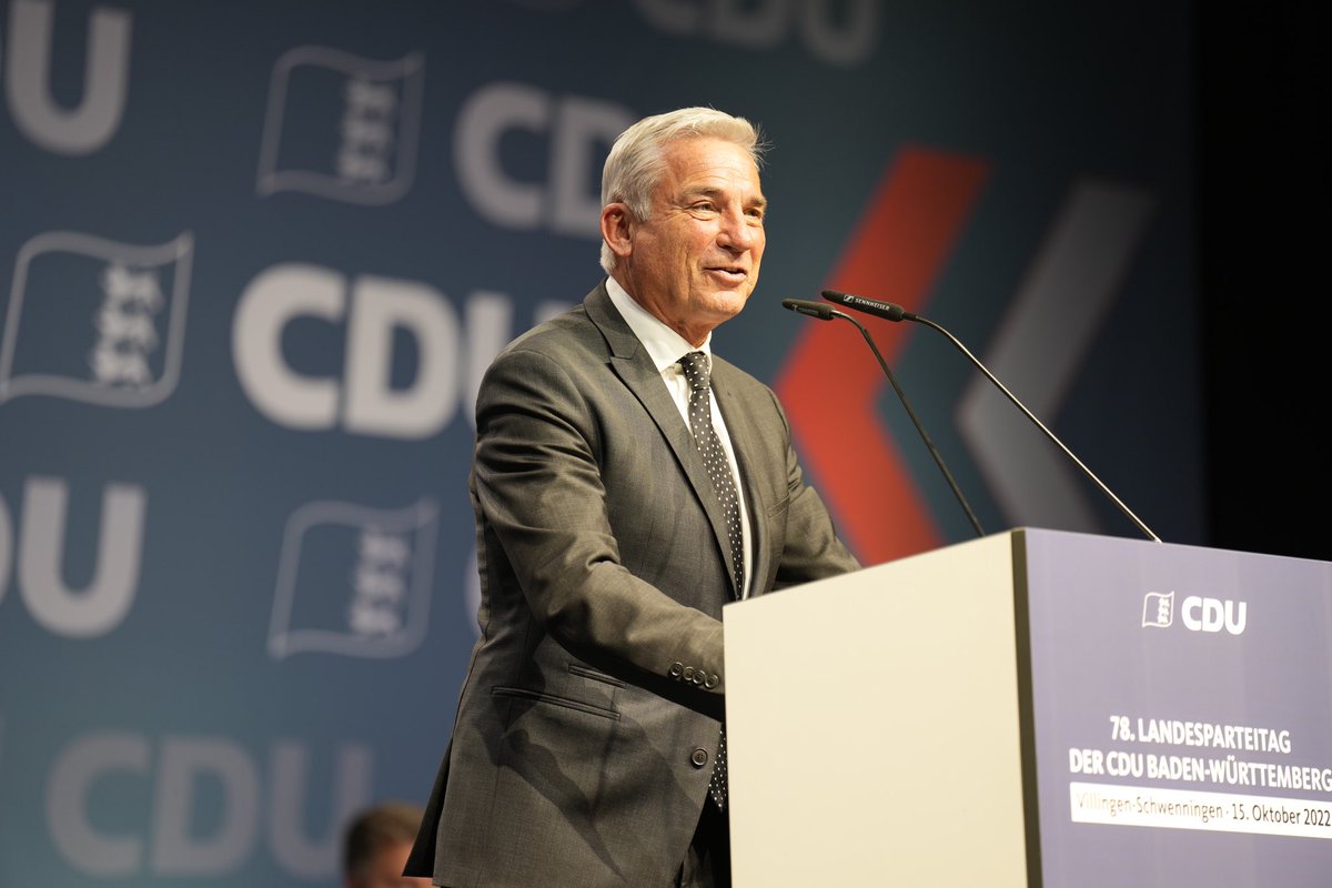 CDU_BW's tweet photo. Der #lpt78 ist zu Ende. Unser Parteivorsitzender Thomas Strobl hat es treffend beschrieben: Der Parteitag war geprägt durch die guten und fairen Diskussion der Delegierten. Und nur das führt auch zu guten Ergebnissen. Das zeichnet unsere Mitglieder-Mitmach-Partei aus! (1/2) https://t.co/5zNxdhIkV2
