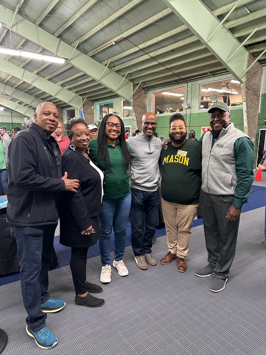 GMUPres's tweet photo. We are putting the band back together! With @calvinmackie, @DrGrantEmpowers, &amp; Doctors @SharnniaArtis, André Marshall &amp; Chris Carr all from @GeorgeMasonU! We have all been working in #STEAM for more than 20 years. #STEM #STEAMFest #MasonNation #STEAMFest2022 https://t.co/rhijk7RWHa