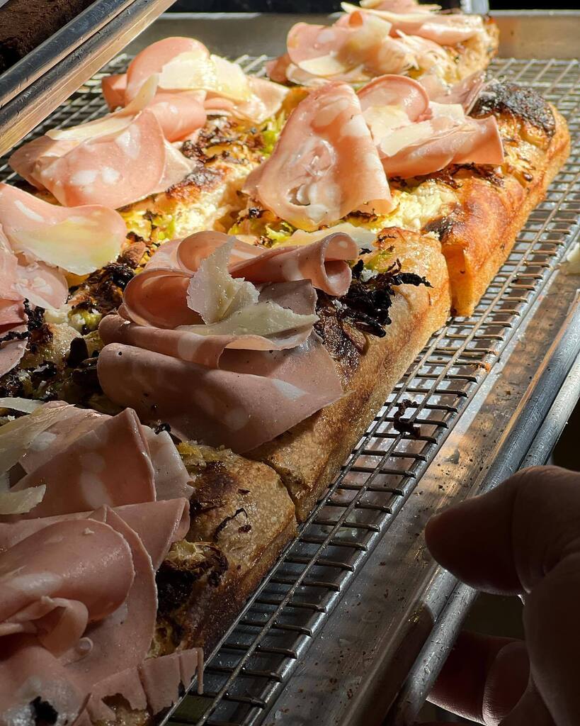 New focaccia! Stracciatella, roasted Brussels, pistachio, mortadella &amp; shaved parm 🤌 #focaccia #mortadella #pistachio #mightybreadsaturdays #naturallyleavened #pizza #cafe #foobooz #eaterphilly instagr.am/p/CjvVU0lONkh/