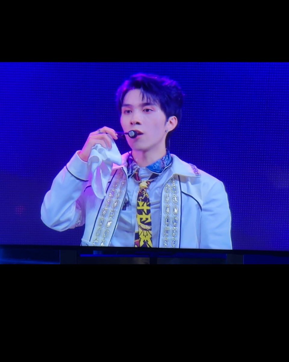 Hendery Updates tweet media