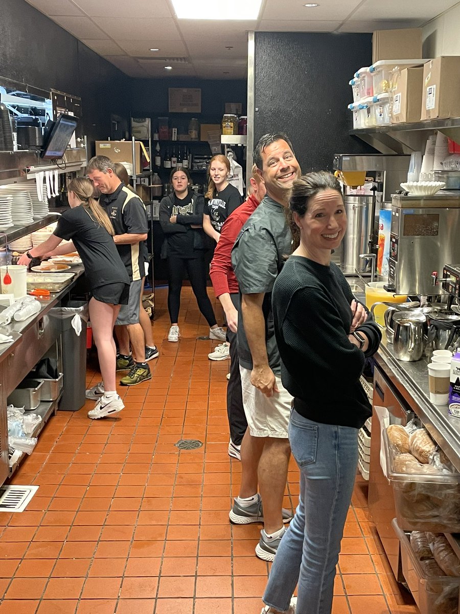 maeaves's tweet photo. Thank you @LongHornSteaks in Rogers for hosting @BvilleGirlsBB pancake breakfast this morning. Best steaks 🥩 in NWA!! https://t.co/2yHNiPrOVc