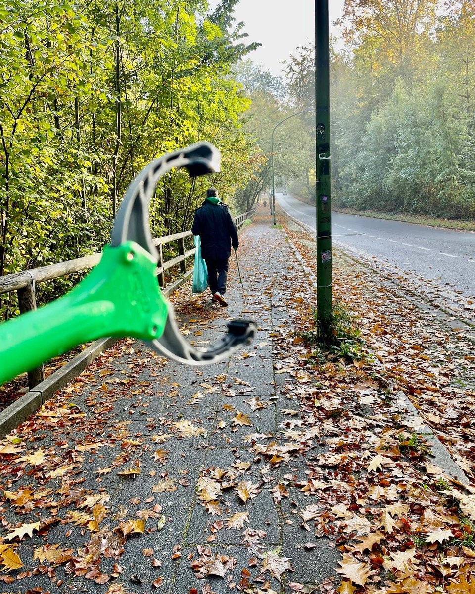 simon_grundmann's tweet photo. Heute ging es wieder auf #BlitzBlank-Aufräumaktion mit den @NaturFreundeEW! #Umweltschutz fängt vor der Haustüre an!
@NaturFreunde https://t.co/8U3NN1dYvb
