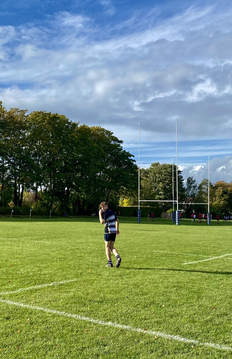 fabulosityforce's tweet photo. The most beautiful & best school. Saturday afternoon rugby, bravo Epsom U4 55-7. Proud mum, 2 Tries by Lucas. #extradinner ππ @EpsomC_Propert @EpsomCollegeUK #SaturdayVibes #rugbyvibes #autumncolours #precioustime https://t.co/raM52mLRd5