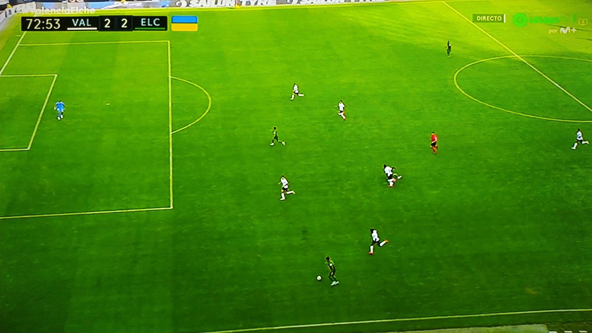 ArchivoVAR's tweet photo. 📺 El incomprensible error de Pulido Santana en el Valencia - Elche.

1️⃣ Musah agarra a Pere Milla.
2️⃣ El colegiado deja continuar.
3️⃣ Hace el gesto de ley de la ventaja.
4️⃣ Pita la falta antes del remate.

❌ El VAR NO puede entrar a revisar la acción al pitar antes del gol. https://t.co/ZjxCfQQWcM