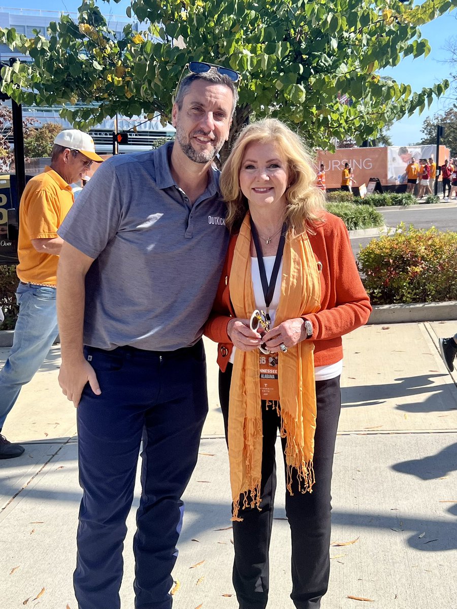 MarshaBlackburn's tweet photo. It's game day here in Knoxville, and we’re ready for the W! #GoVols #BeatBama @ClayTravis @outkick https://t.co/fBTu3X9Jzo