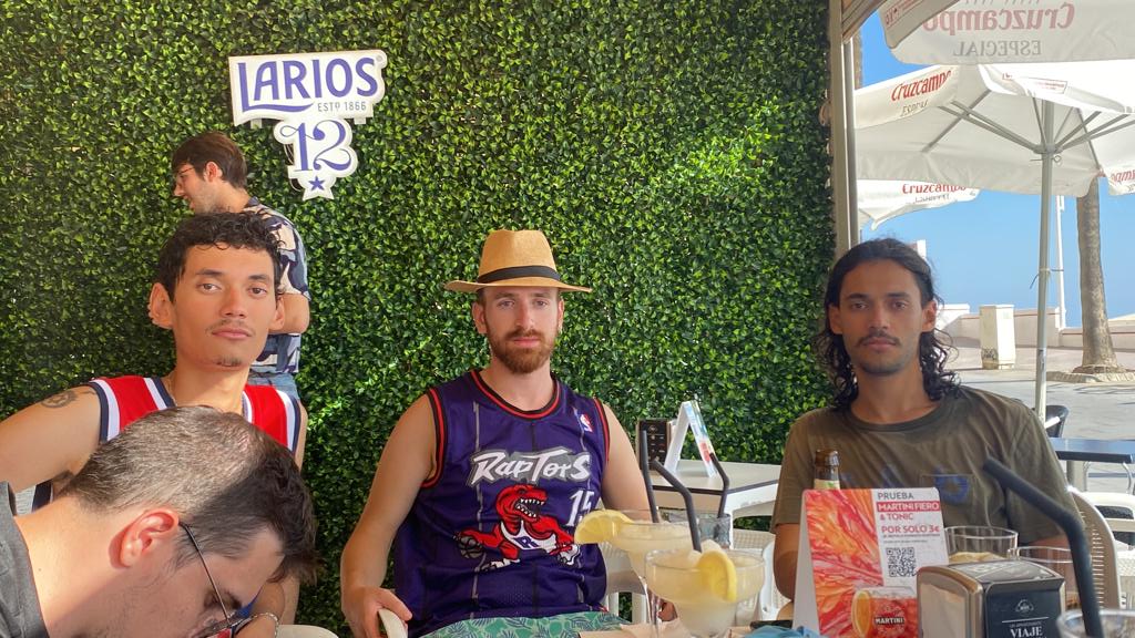 MomentazoAwards's tweet photo. Tu foto numero 10 es lo que están mirando: https://t.co/zWg156TscC