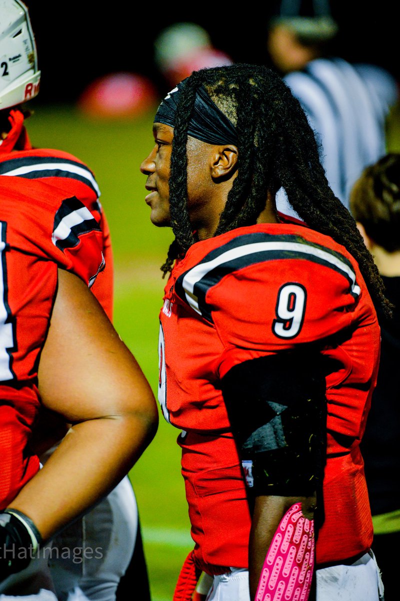 BucketHatImages tweet media