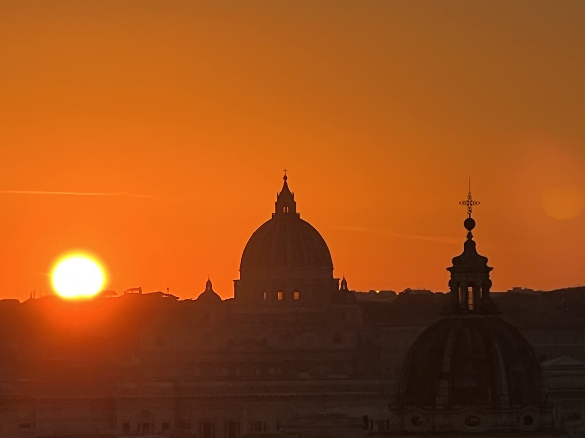 Russell Crowe tweet media