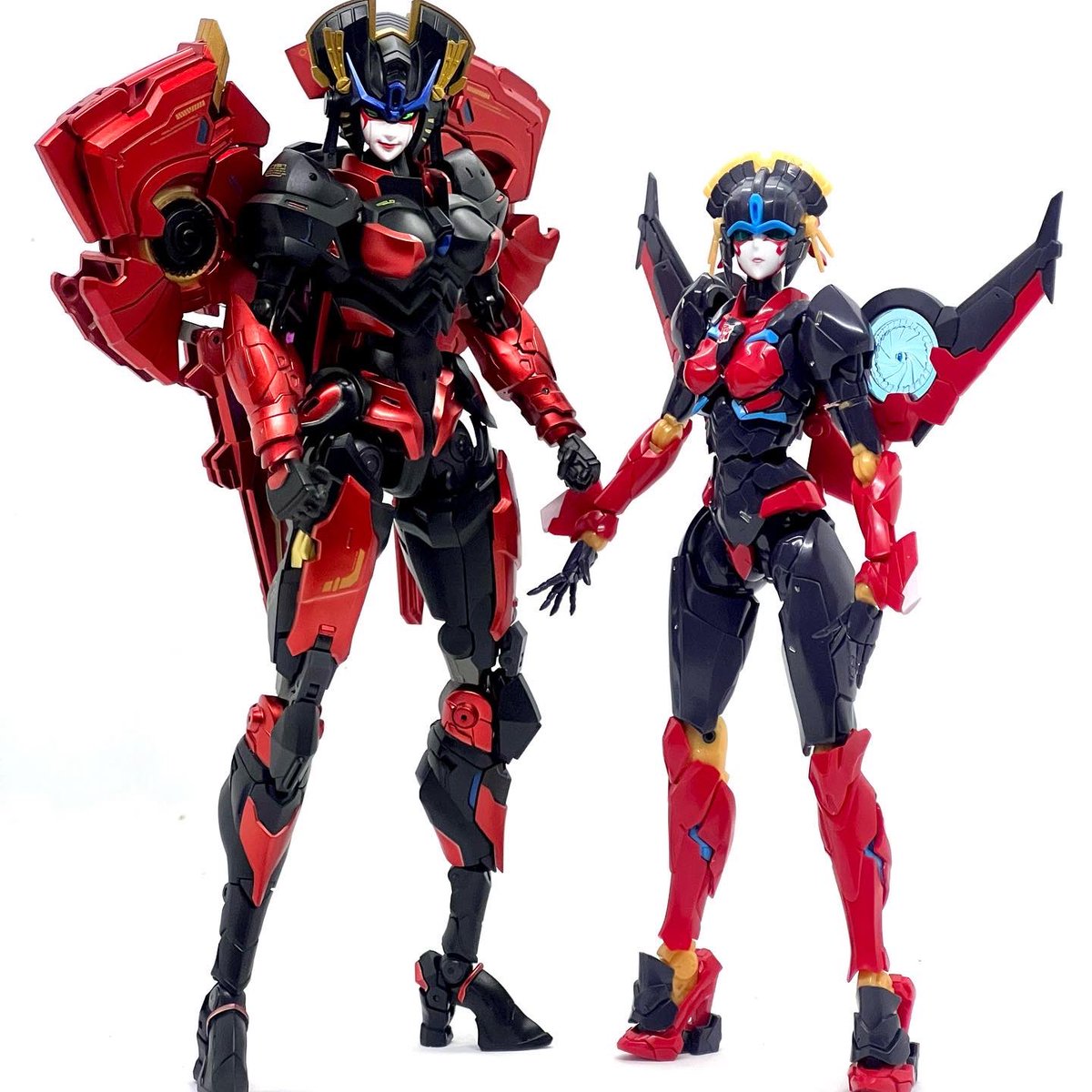 rainspeak2010's tweet photo. BINGO-TOYS V.S. FLAME-TOYS
#變形金剛 #風刃 #博派 #transformers #transformersidw #transformersforlife #transformersphotography #transformerrobot #robots #bingotoys #bt02 #windgirl #windblade https://t.co/qpKYiwUDsJ