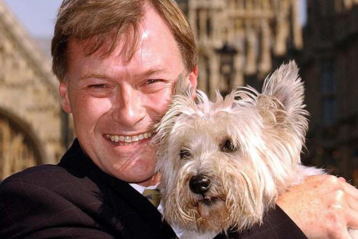 #SirDavidAmess  Sir David Amess was murdered 15 October 2021. One of the nicest politicians in Parliament. Loved by Politicians all parties. Loved by the people of Great Britain. If only there were more politicians like Sir David Amess today. R.I.P. Sir David Amess. 🙏🙏🙏
