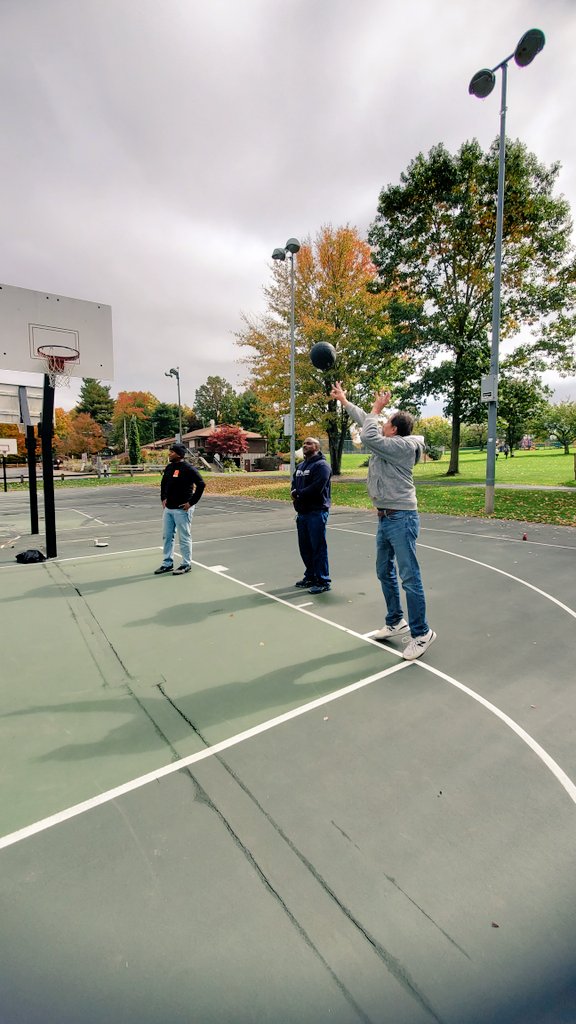 We had an #awesometime at anual #leaders #Picnic Saw so many familiar faces 😁 Great time playing games together and cheering each other #GoodVibesOnly #deliciousfood #beatifulday #thankful <a href="/HomeDepot/">The Home Depot</a> Thank you leaders for making it special <a href="/hmalak/">Sam</a> <a href="/AcevedoRosemary/">Rosemary</a> <a href="/kelly_presti/">Kelly Presti</a>
