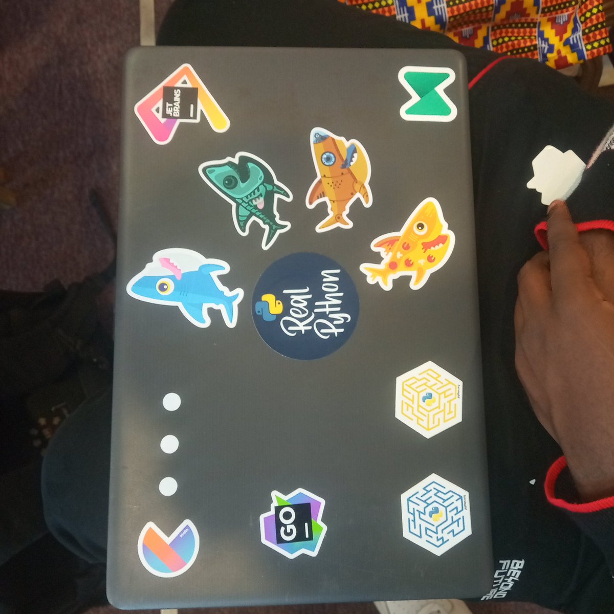 danieljatuat's tweet image. The stickers and souvenors 😍

What&apos;s your favorite arrangement of souvenirs; the first or the second  

#PyConGhana #PyConGh  #PyConGhana22 #PythonGhana