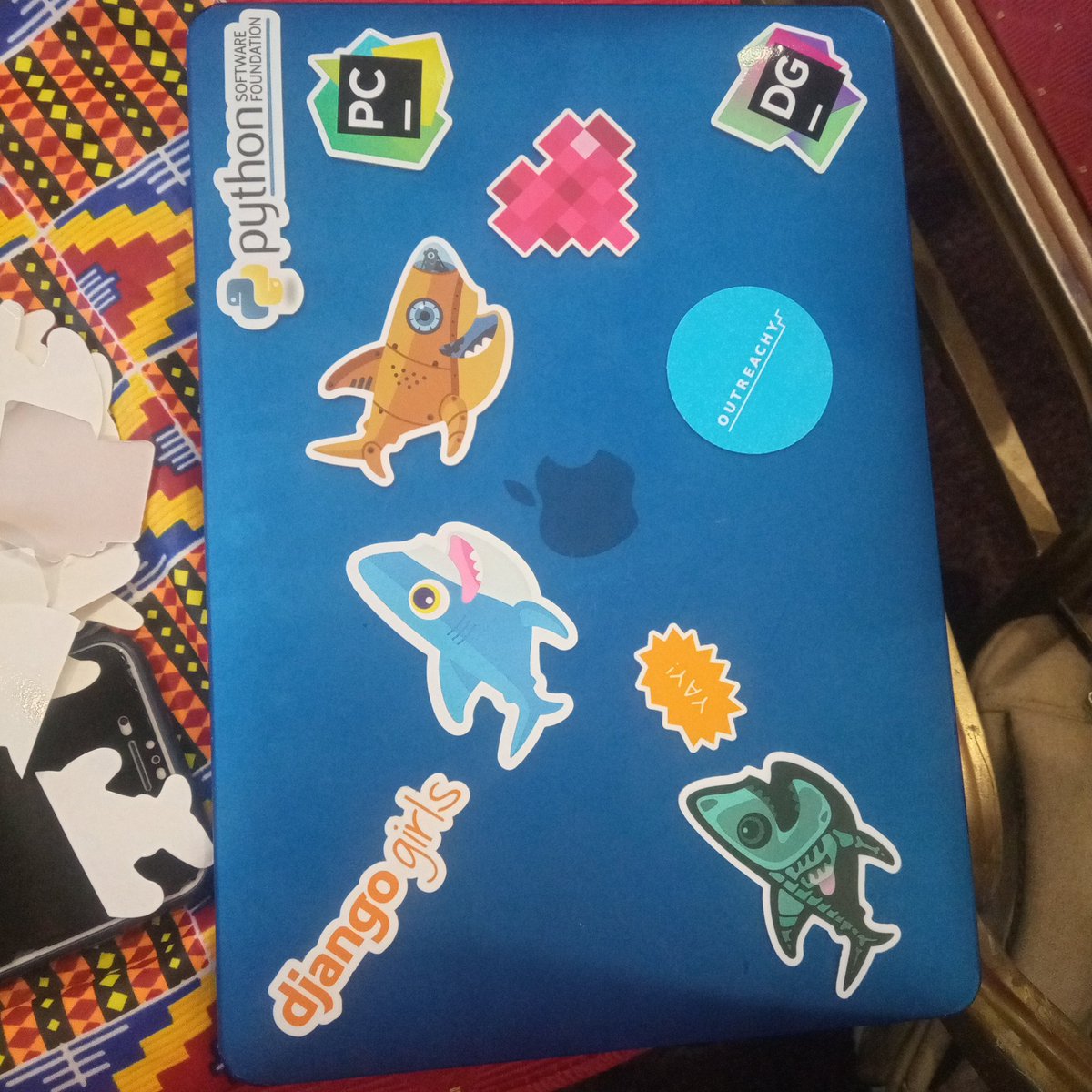 danieljatuat's tweet image. The stickers and souvenors 😍

What&apos;s your favorite arrangement of souvenirs; the first or the second  

#PyConGhana #PyConGh  #PyConGhana22 #PythonGhana