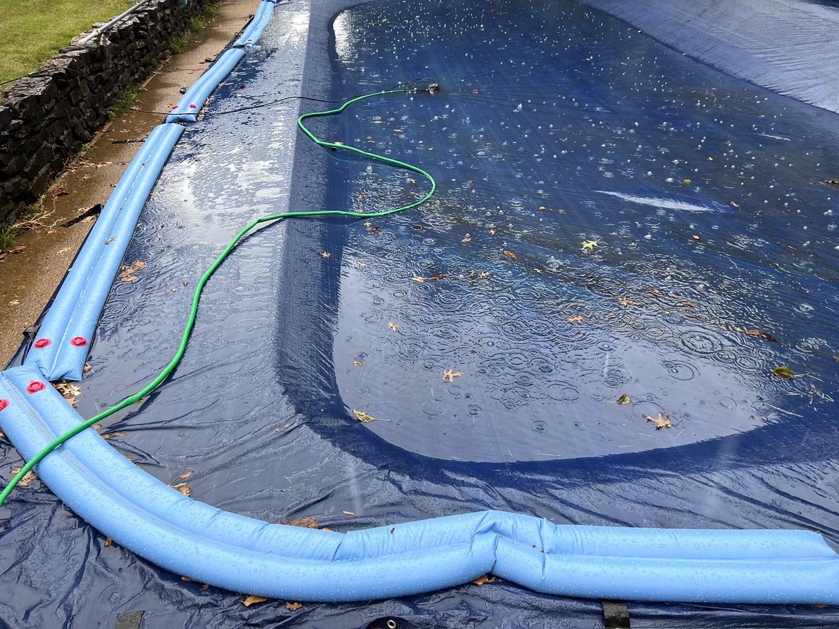 earleinthemorn's tweet photo. Get a pool, they say… I need an automatic pool cover pump.
#newpoolowner
#learningonthefly https://t.co/BVj8Cz92Q2