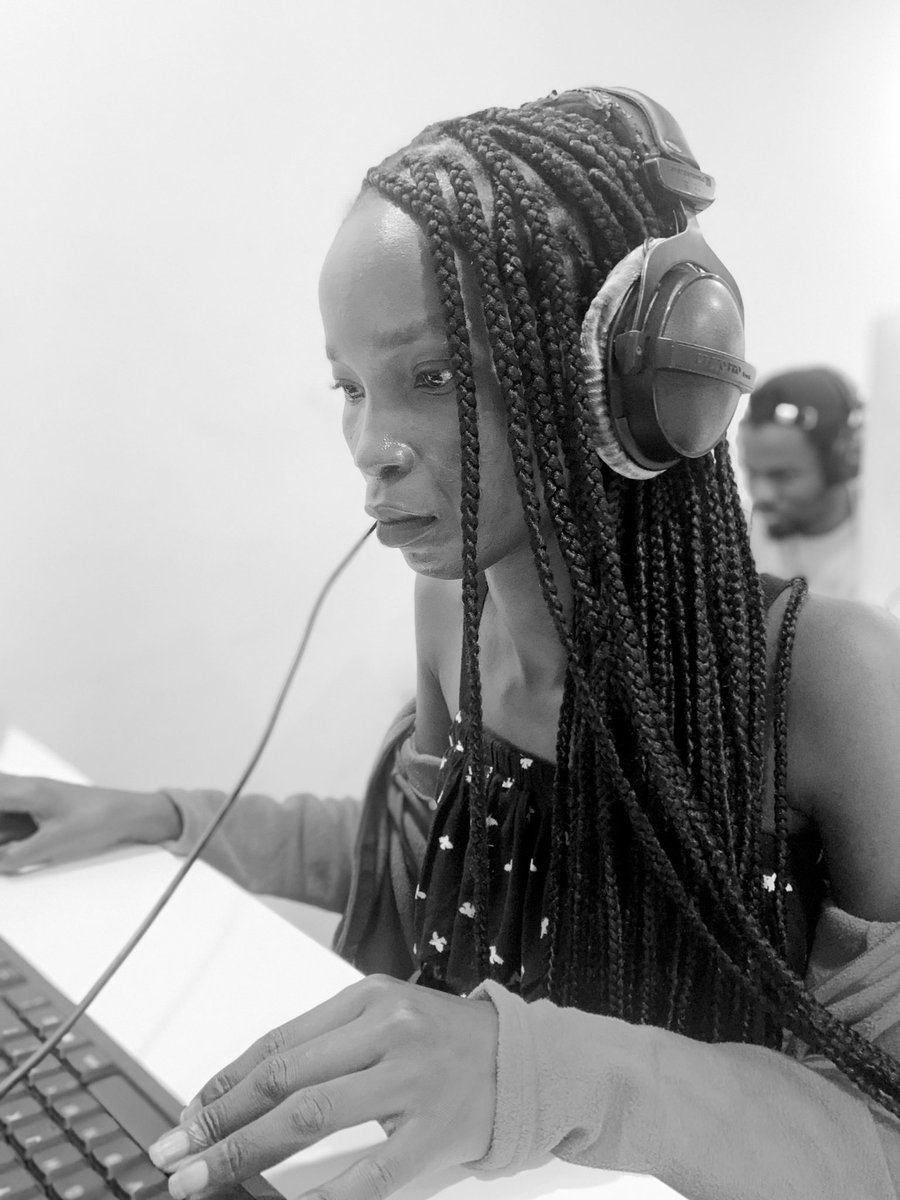 justV (@elechavivian) on Twitter photo Zero distraction…Steady growth #filmeditor Zero distraction…Steady growth #filmeditor