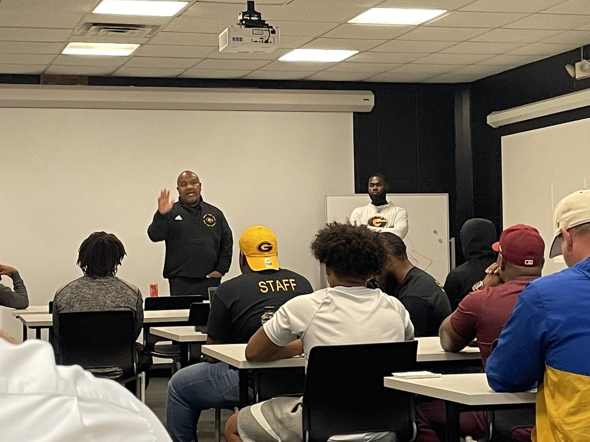TMathious's tweet photo. Unofficial visit @GSUFootball01 @GSU_TIGERS @Grambling1901 vs @FAMU_FB @FAMUAthletics @SWAC #HBCU #TIGERS #RATTLERS @hillgrovesports @HillGroveHS  @GroveRecruits #classof2025 @NickMathious92 #DLine #OLine https://t.co/VqTj8XJ5pM