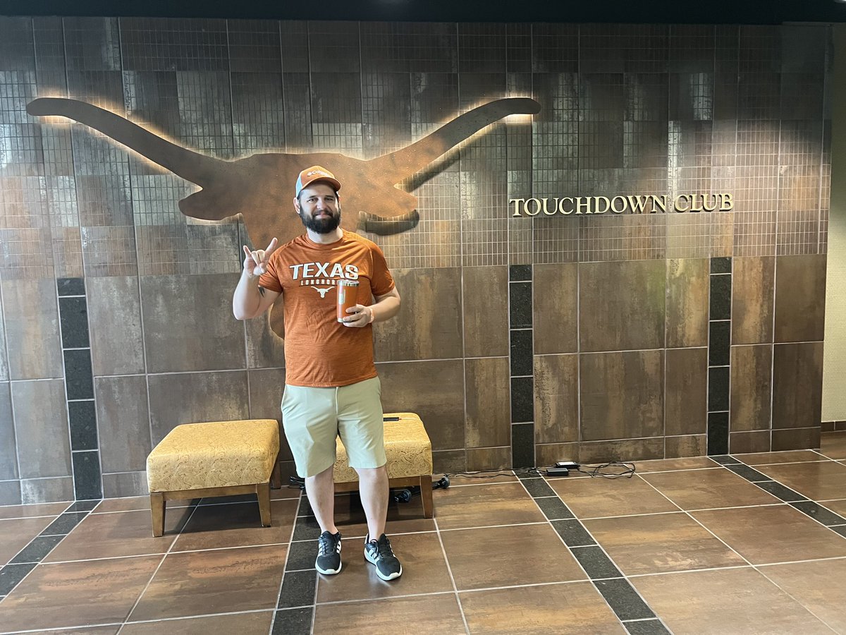 themobmajor's tweet image. Got my new @YETICoolers @TexasFootball cup, watching from the Touchdown Club. #HookEm